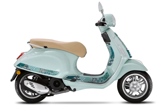 00-vespa-batik