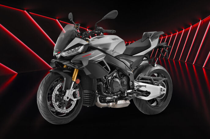 Aprilia_Facelift_Tuono_1920x1280_Shark-Grey-SX_1