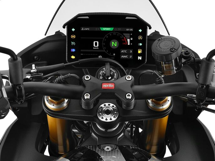 Aprilia_Facelift_Tuono-V4-Factory_Close-Up_900x675_Display_1 (1)