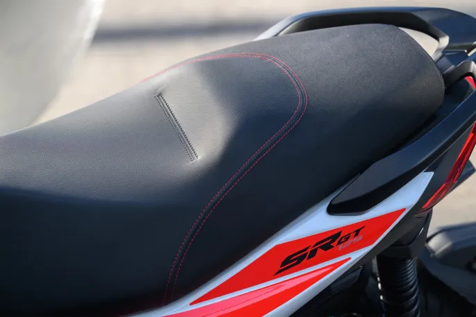 Aprilia_SR-GT-Sport-125_gallery_4