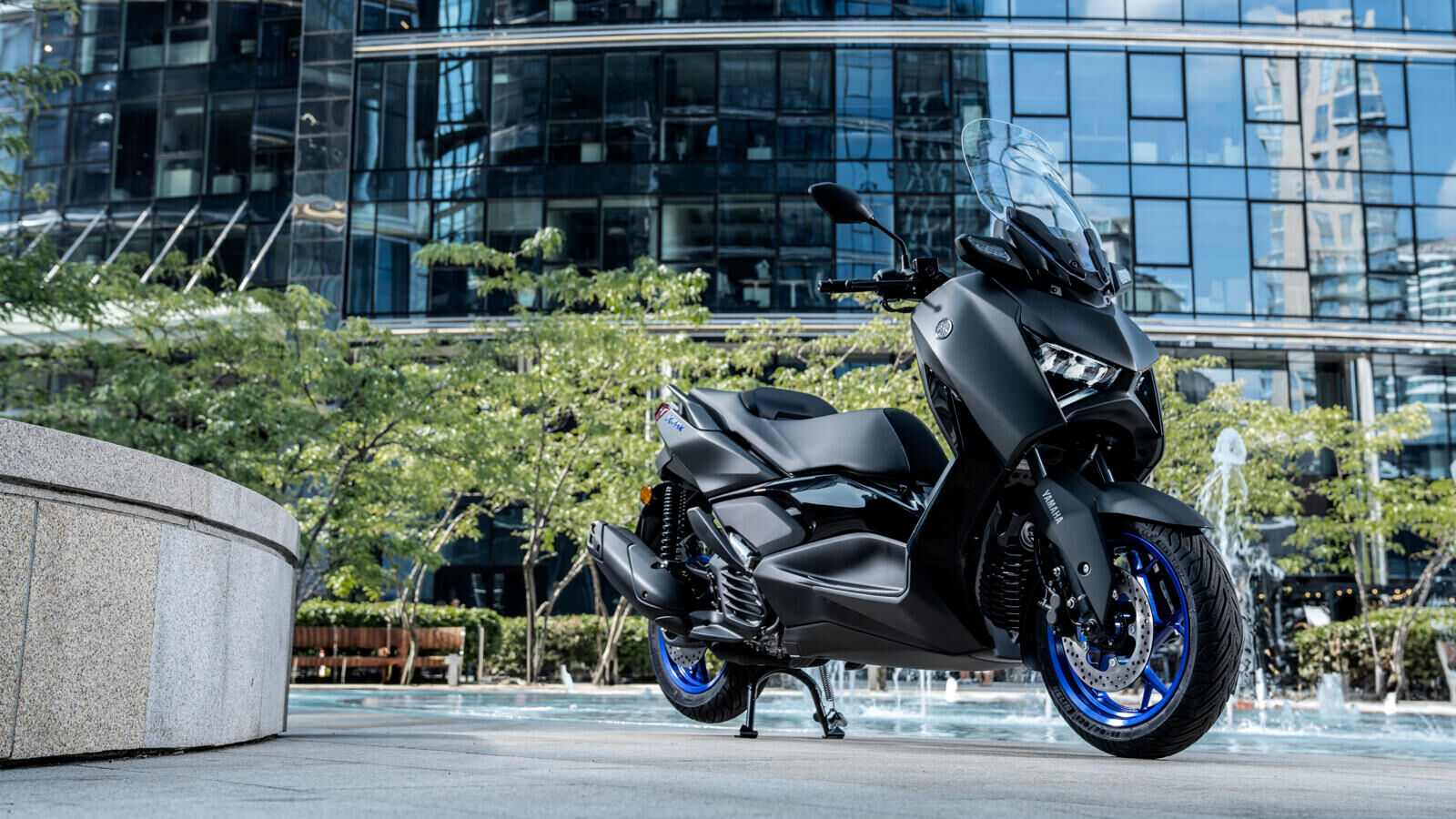 XMAX 125